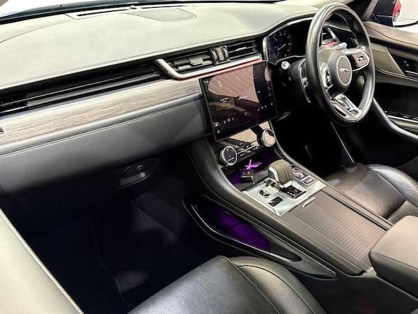 Used Jaguar F-Pace 2022 for sale - 74093453: Photo 9