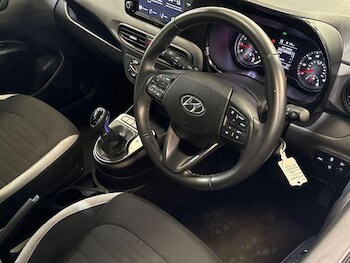 Used Hyundai i10 2022 for sale - 77176247: Photo