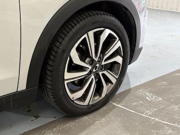 Used Ssangyong Tivoli 2022 for sale - 77412922: Photo