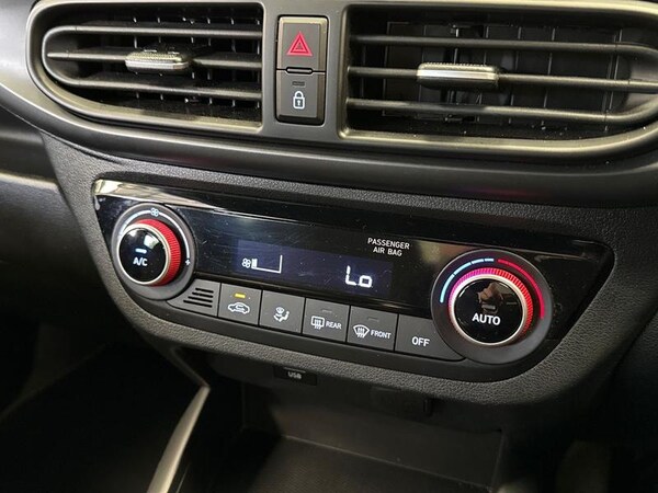 Used Hyundai i10 2022 for sale - 75288895: Photo 24