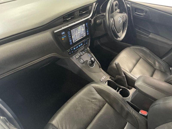 Used Toyota Auris 2018 for sale - 75550122: Photo 11