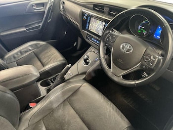 Used Toyota Auris 2018 for sale - 75550122: Photo