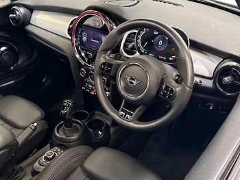 Used MINI Hatch 2024 for sale - 78918257: Photo
