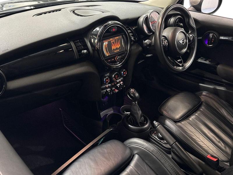 Used MINI Hatch 2018 for sale - 77532768: Photo 11