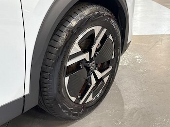 Used Peugeot 2008 2023 for sale - 75453826: Photo