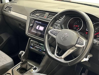 Used Volkswagen Tiguan 2021 for sale - 79429620: Photo