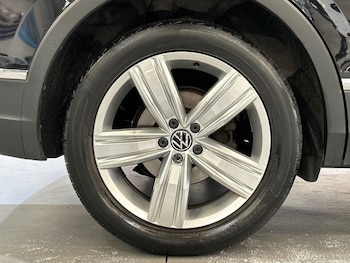 Used Volkswagen Tiguan 2021 for sale - 79429620: Photo