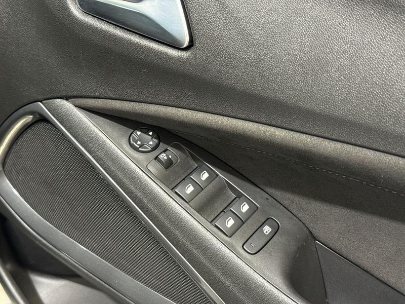 Used Vauxhall Crossland 2023 for sale - 76255462: Photo 17
