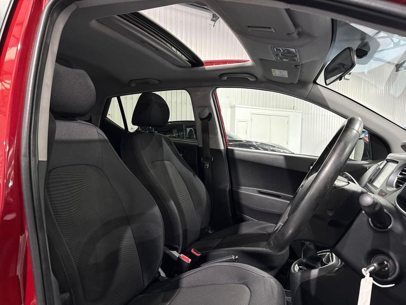 Used Hyundai i10 2017 for sale - 77442001: Photo 16