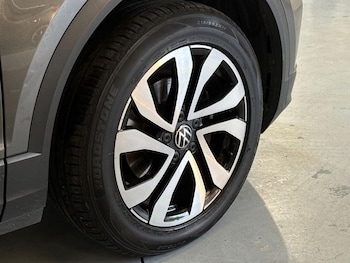 Used Volkswagen T-Roc 2021 for sale - 76385046: Photo