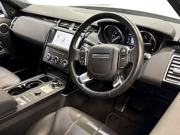 Used Land Rover Discovery 2018 for sale - 76046577: Photo 3