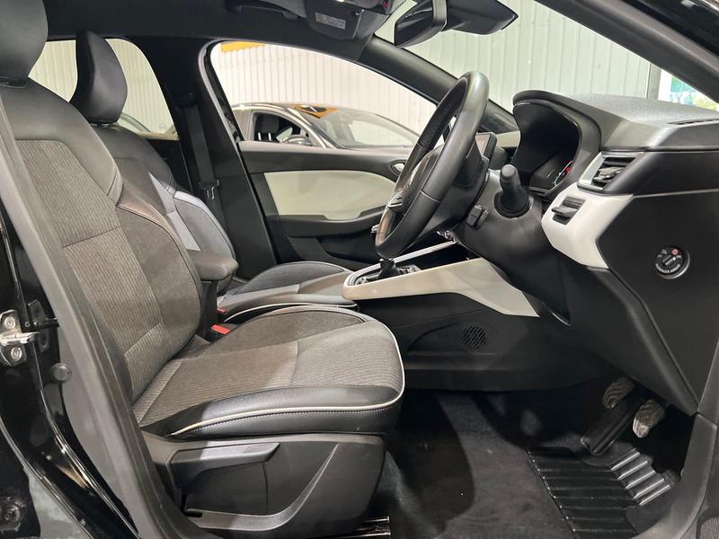 Used Renault Clio 2023 for sale - 76415951: Photo 17