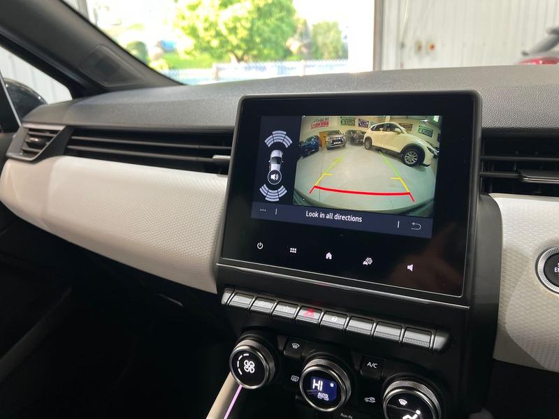 Used Renault Clio 2023 for sale - 76415951: Photo 32