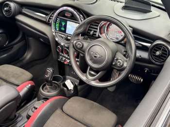 Used MINI Convertible 2019 for sale - 75084456: Photo