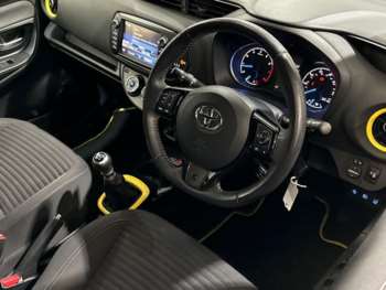 Used Toyota Yaris 2018 for sale - 75084415: Photo