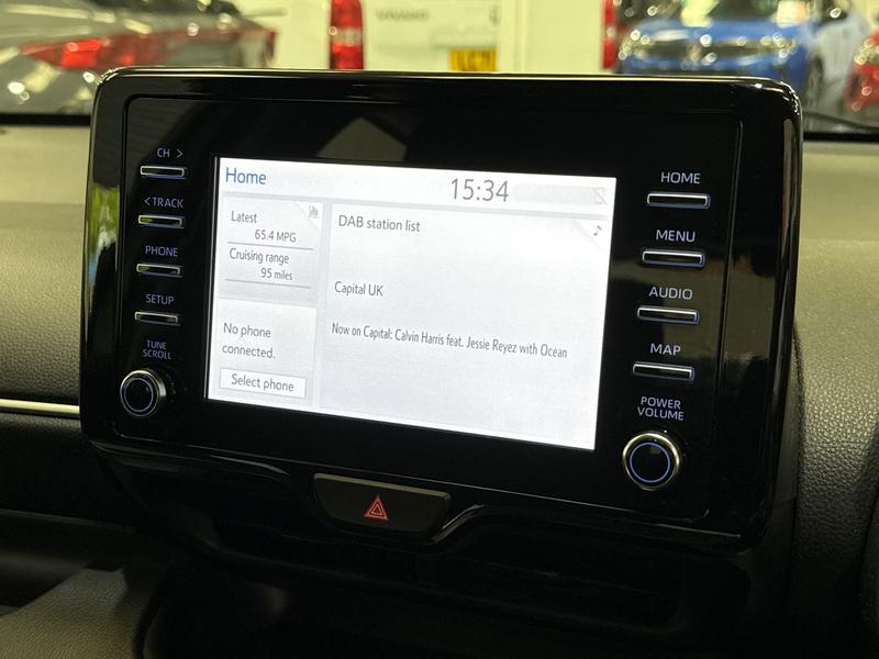 Used Toyota Yaris 2022 for sale - 76117412: Photo 27