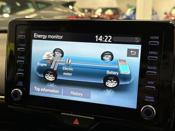 Used Toyota Yaris 2022 for sale - 76154208: Photo 29