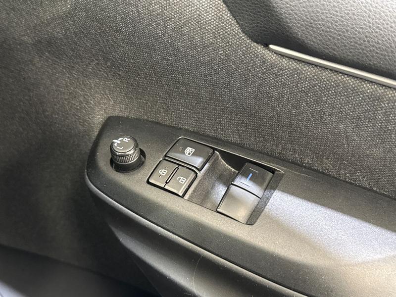Used Toyota Yaris 2022 for sale - 76117442: Photo 17