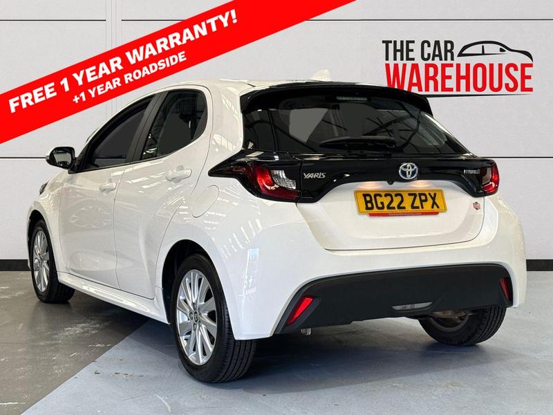 Used Toyota Yaris 2022 for sale - 76117442: Photo 2