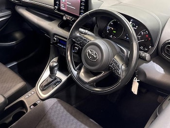 Used Toyota Yaris 2022 for sale - 76117442: Photo 3
