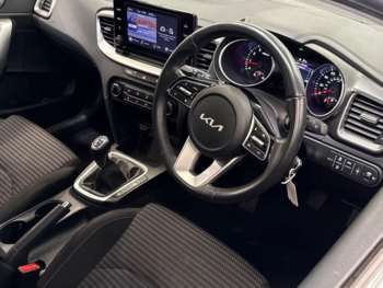 Used Kia Ceed 2023 for sale - 74552855: Photo