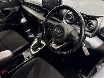 Used Toyota Yaris 2022 for sale - 77176236: Photo