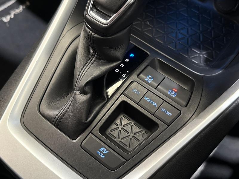 Used Toyota RAV4 2022 for sale - 76172610: Photo 22