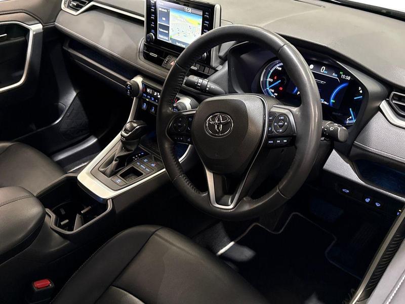 Used Toyota RAV4 2022 for sale - 76172610: Photo 3