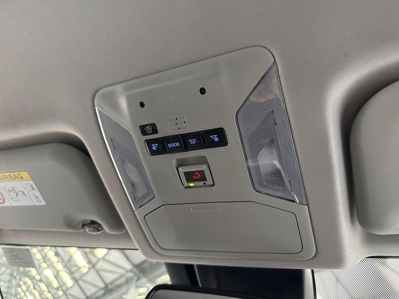 Used Toyota RAV4 2022 for sale - 76172610: Photo 32