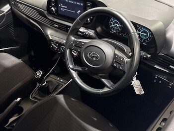 Used Hyundai i20 2021 for sale - 77427300: Photo