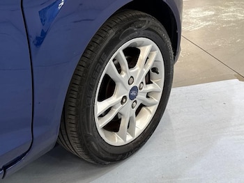 Used Ford Fiesta 2017 for sale - 78463004: Photo
