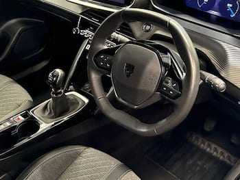Used Peugeot 2008 2023 for sale - 79834242: Photo