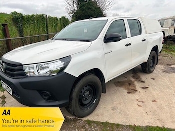 Used Toyota Hilux 2020 for sale - 76993825: Photo