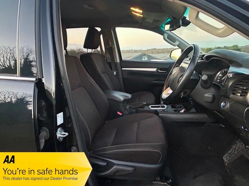 Used Toyota Hilux 2023 for sale - 77016479: Photo 9