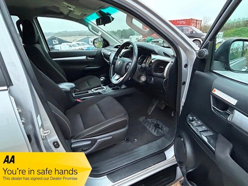 Used Toyota Hilux 2022 for sale - 77040575: Photo 17