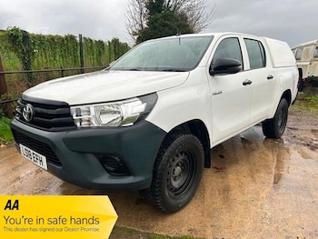 Used Toyota Hilux 2018 for sale - 76441020: Photo