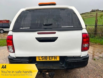 Used Toyota Hilux 2018 for sale - 76441020: Photo