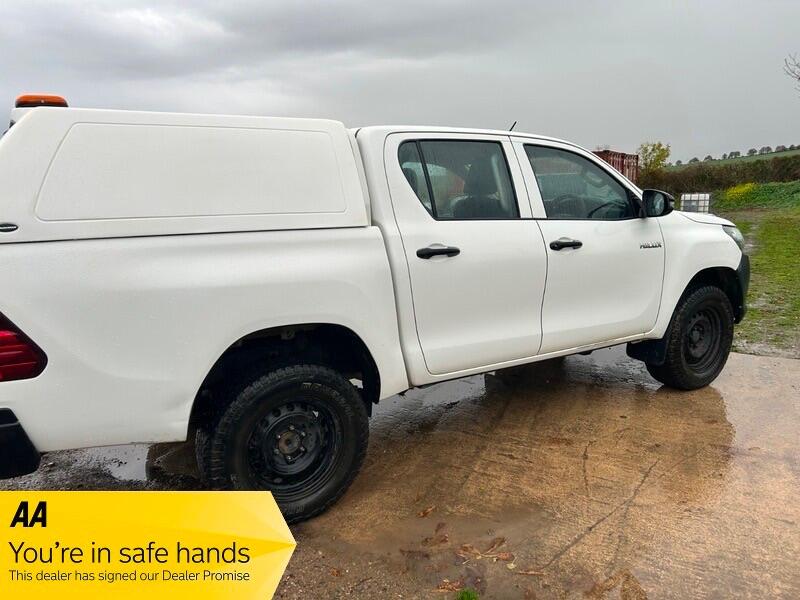Used Toyota Hilux 2018 for sale - 76441020: Photo 5