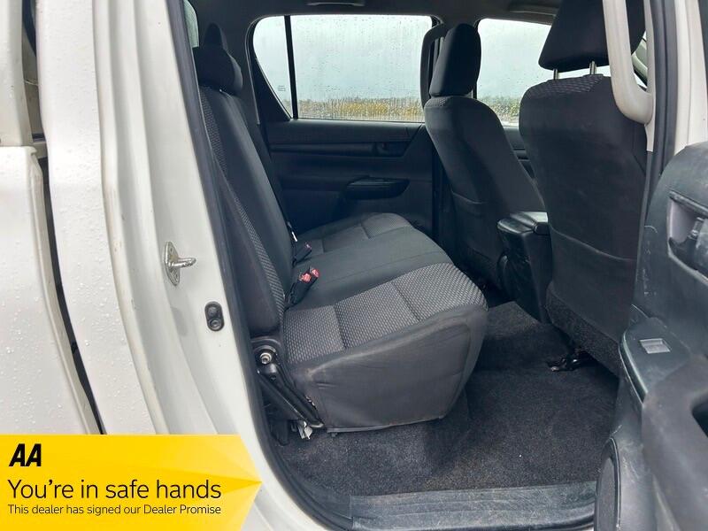 Used Toyota Hilux 2018 for sale - 76441020: Photo 9