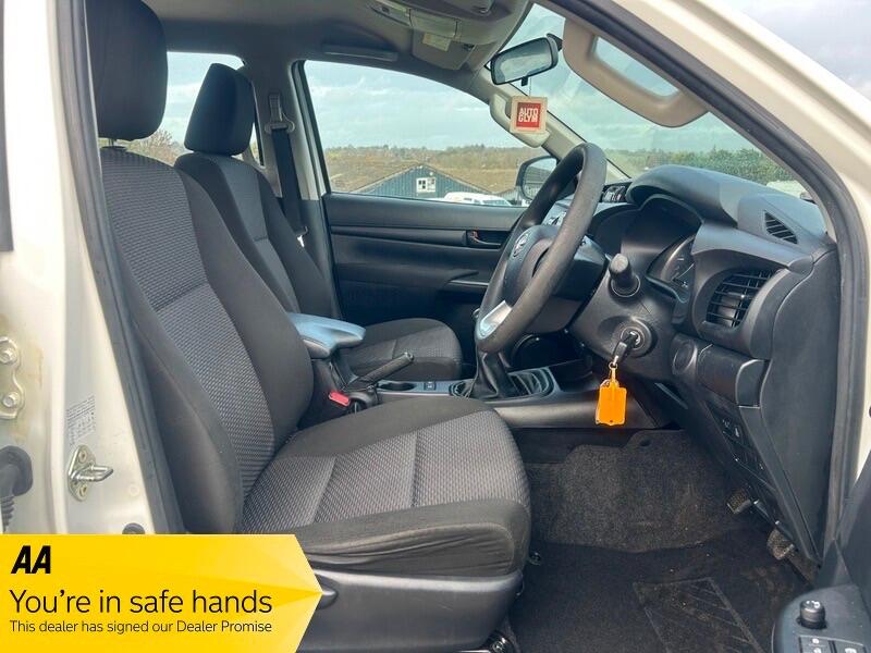 Used Toyota Hilux 2020 for sale - 76865906: Photo 11