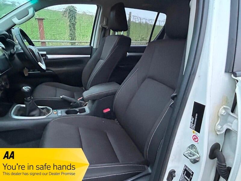 Used Toyota Hilux 2019 for sale - 78019558: Photo 12