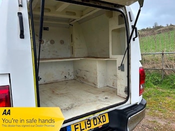 Used Toyota Hilux 2019 for sale - 77909405: Photo