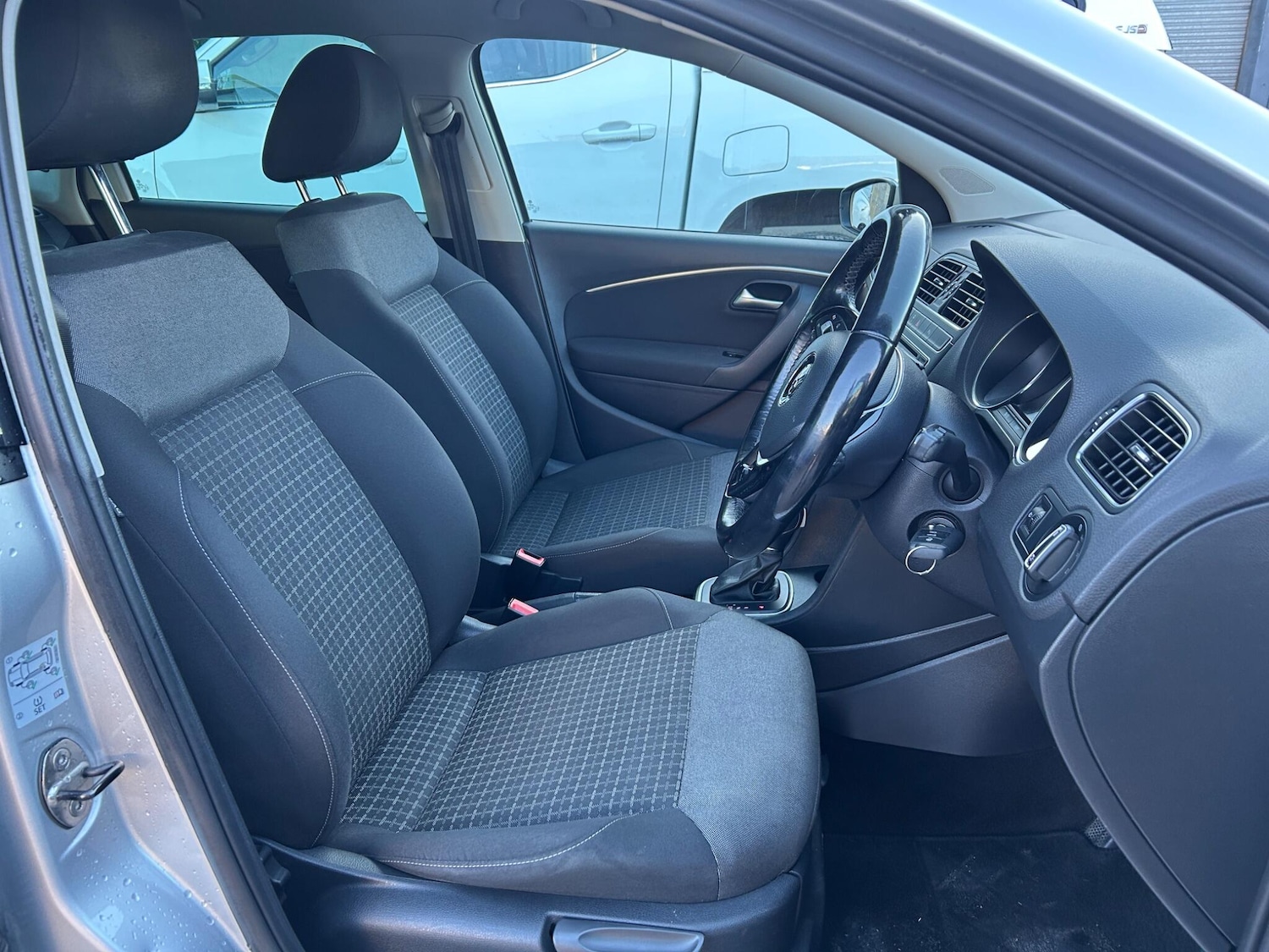 Used Volkswagen Polo 2017 for sale - 76377425: Photo 10