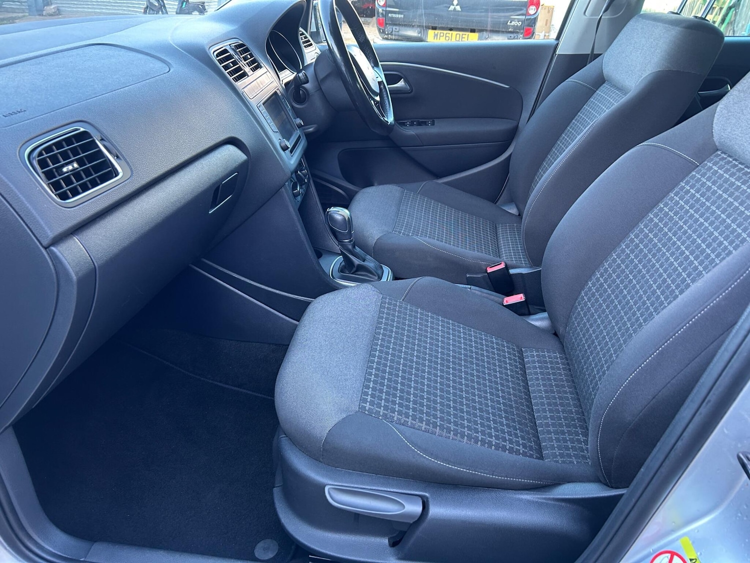 Used Volkswagen Polo 2017 for sale - 76377425: Photo 15