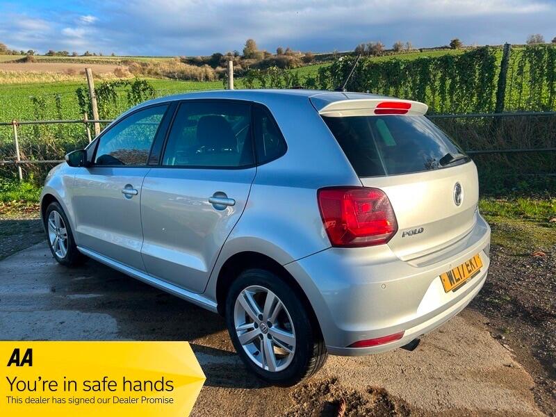 Used Volkswagen Polo 2017 for sale - 76377425: Photo 2