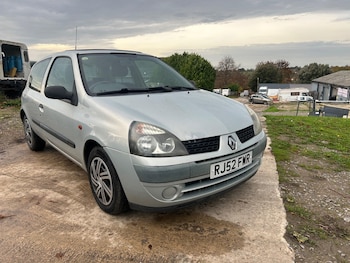 Used Renault Clio 2002 for sale - 76484281: Photo