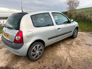 Used Renault Clio 2002 for sale - 76484281: Photo