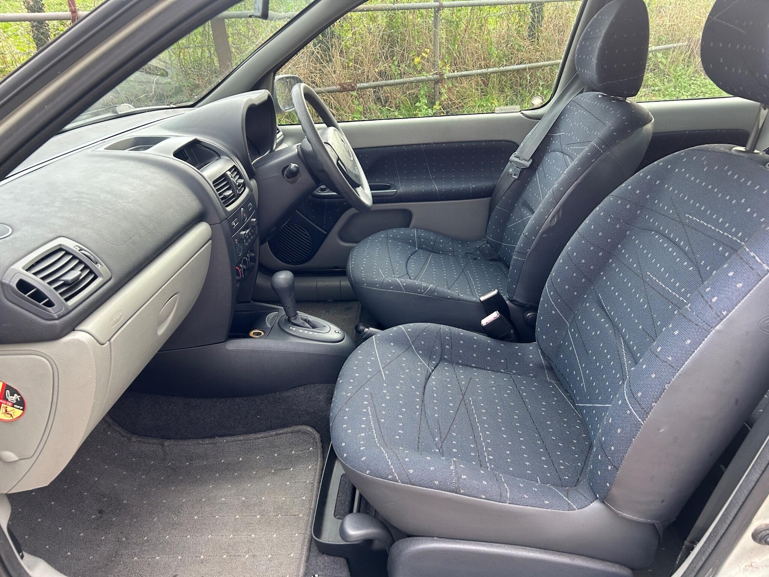 Used Renault Clio 2002 for sale - 76484281: Photo 8