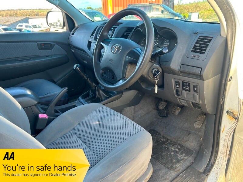Used Toyota Hilux 2012 for sale - 77892640: Photo 10