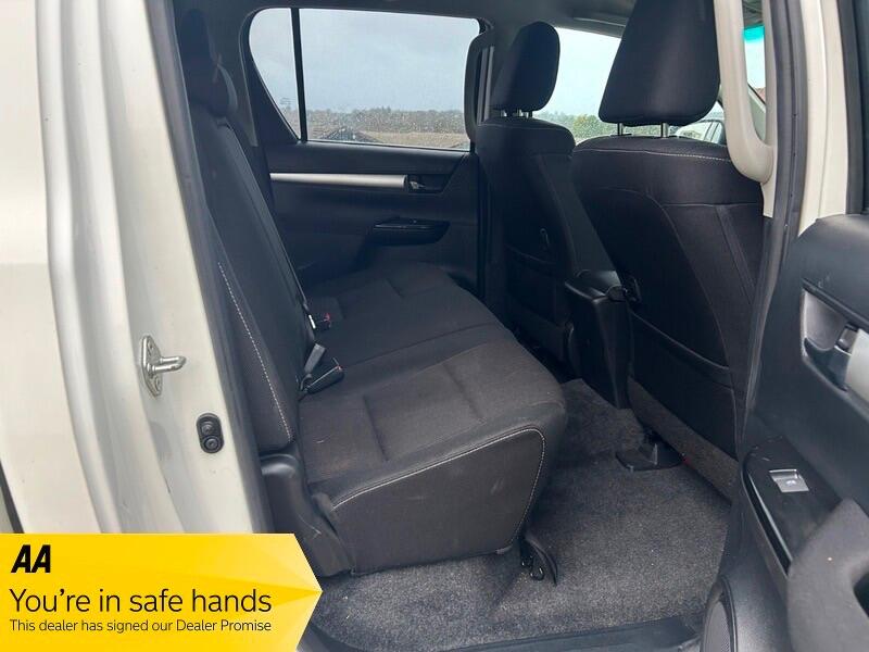 Used Toyota Hilux 2017 for sale - 76620412: Photo 12